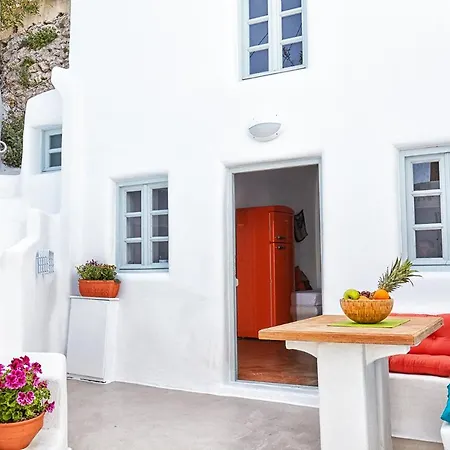 Willa Santorini-treasures Rockside Traditional